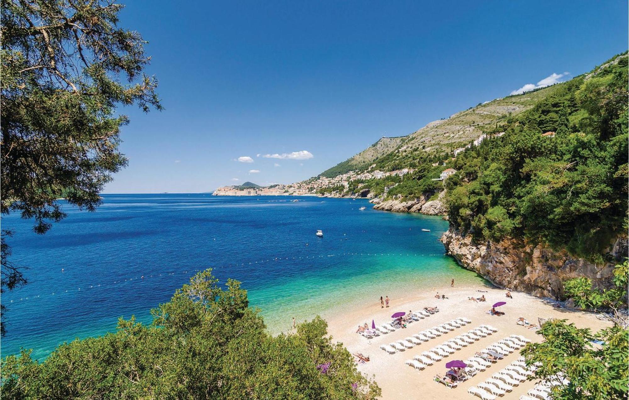 1 Bedroom Amazing Apartment In Dubrovnik Exteriör bild